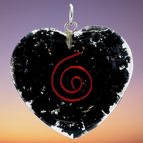 Colgante Orgonita de Shunguita en Forma de Corazón